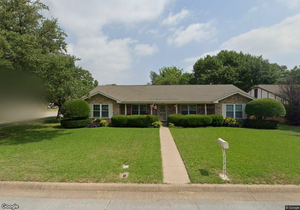 344 Mountainview Dr, Hurst, TX 76054 - photo 1