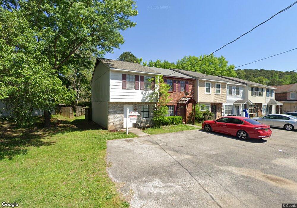 1909 Springlake Ct, Birmingham, AL 35215 - photo 1