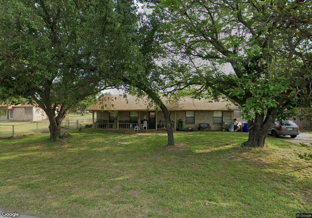 704 Kerry Ln, Azle, TX 76020 - photo 1