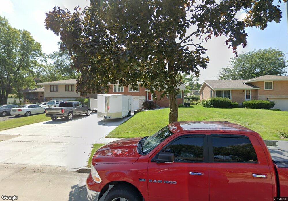 4204 Clinton Ave, Des Moines, IA 50310 - photo 1