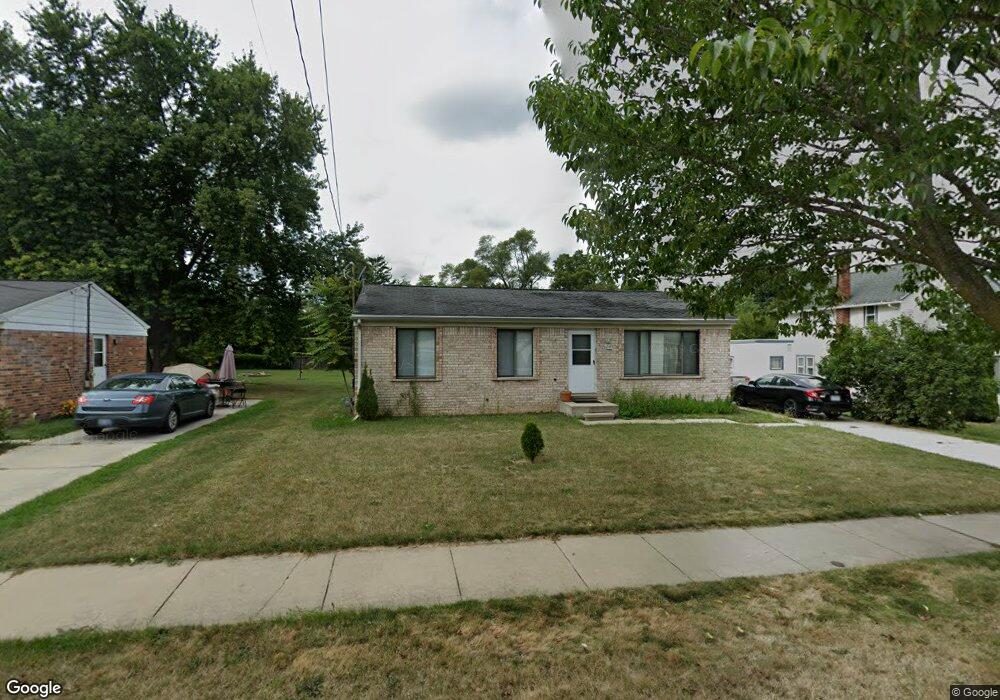 5018 S Washington Ave, Lansing, MI 48910 - photo 1