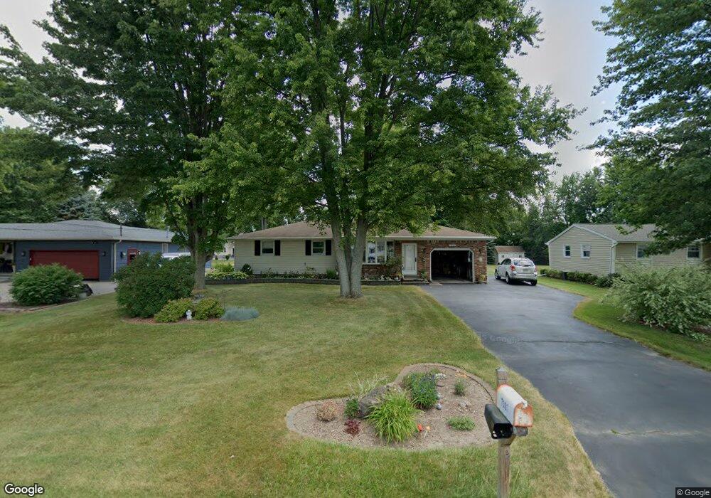 7301 Graydon Dr, North Tonawanda, NY 14120 - photo 1