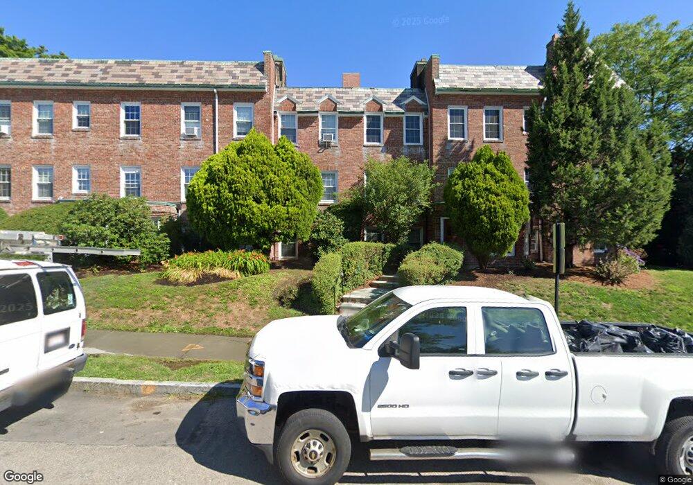 37 Commonwealth Ave unit 22,37, Chestnut Hill, MA 02467 - photo 1