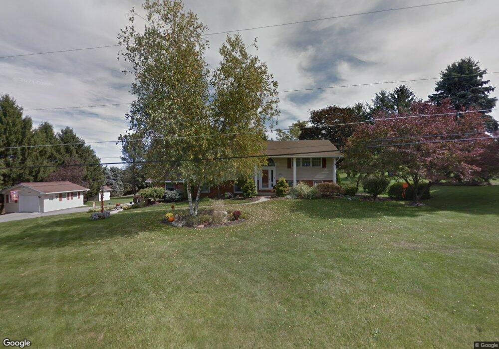 5143 Sparrow Ln, Coplay, PA 18037 - photo 1