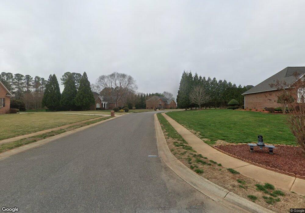 704 Cedar Hill Dr, Shelby, NC 28152 - photo 1