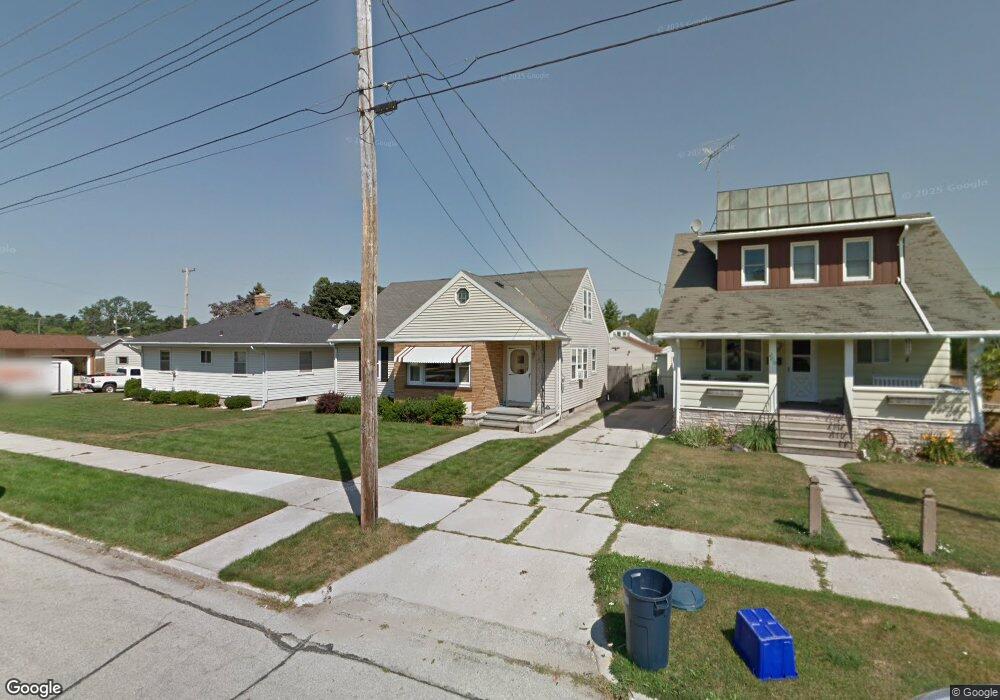 2012 29th St, Two Rivers, WI 54241 - photo 1