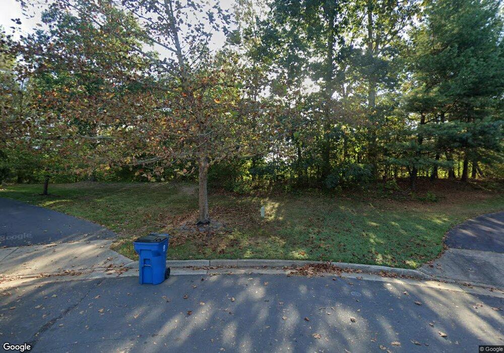 12141 Hayfield Ct, Bristow, VA 20136 - photo 1