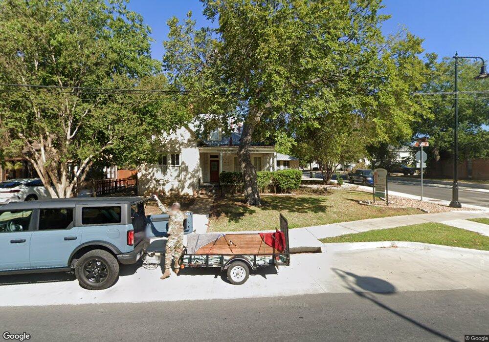 602 W Hopkins St, San Marcos, TX 78666 - photo 1