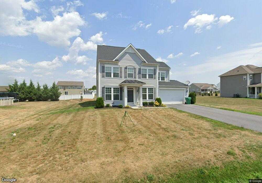 15625 Wedgewood Dr, Greencastle, PA 17225 - photo 1
