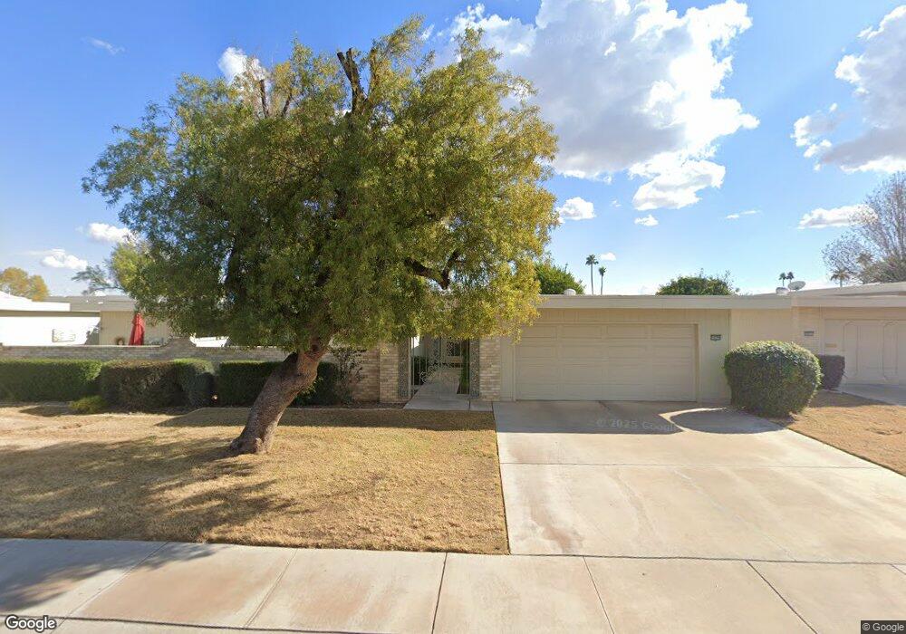 10209 W Highwood Ln, Sun City, AZ 85373 - photo 1