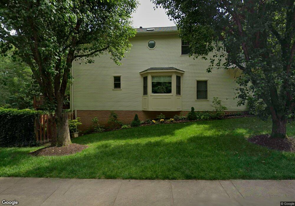 9021 Golden Sunset Ln, Springfield, VA 22153 - photo 1