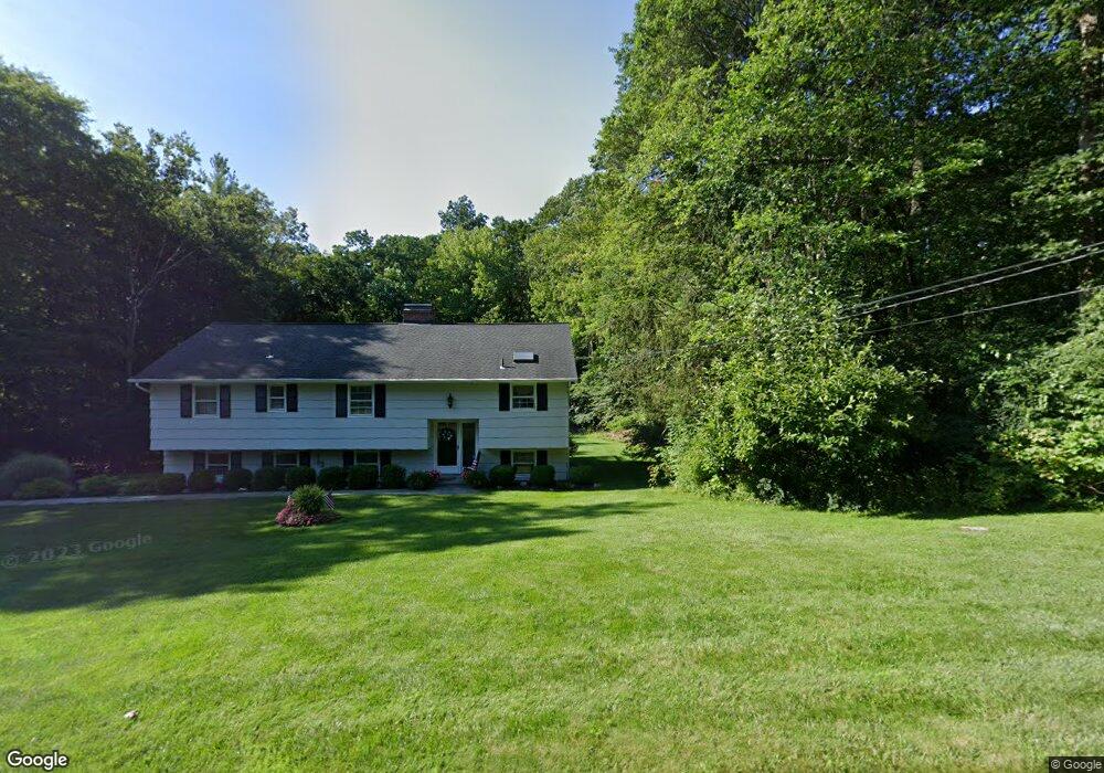 32 Woodchuck Ln, Ridgefield, CT 06877 - photo 1