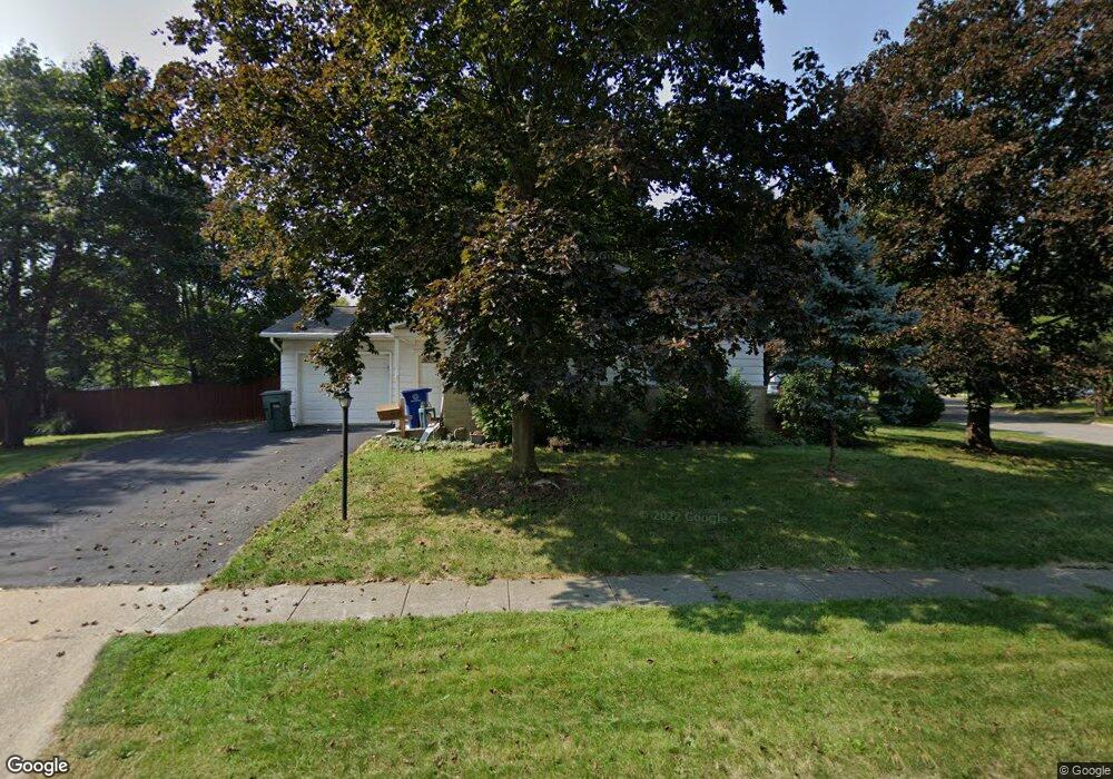 5587 Tamarack Blvd, Columbus, OH 43229 - photo 1