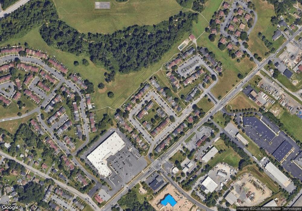 69 King Charles Cir unit 69, Rosedale, MD 21237 - photo 1