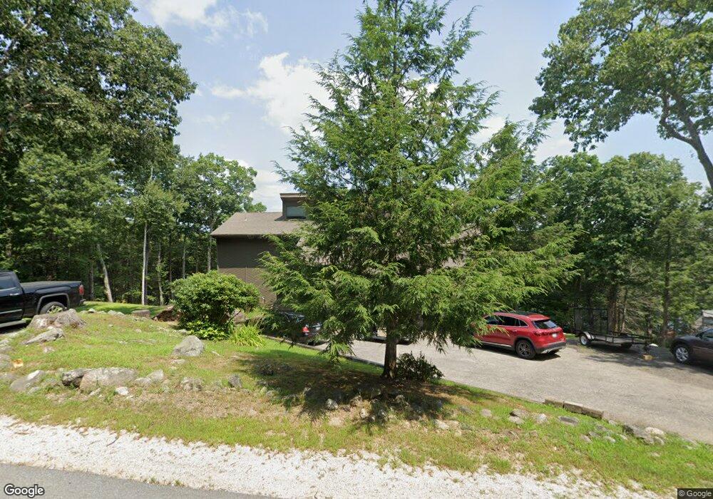 81 Lakeview Dr, Nottingham, NH 03290 - photo 1