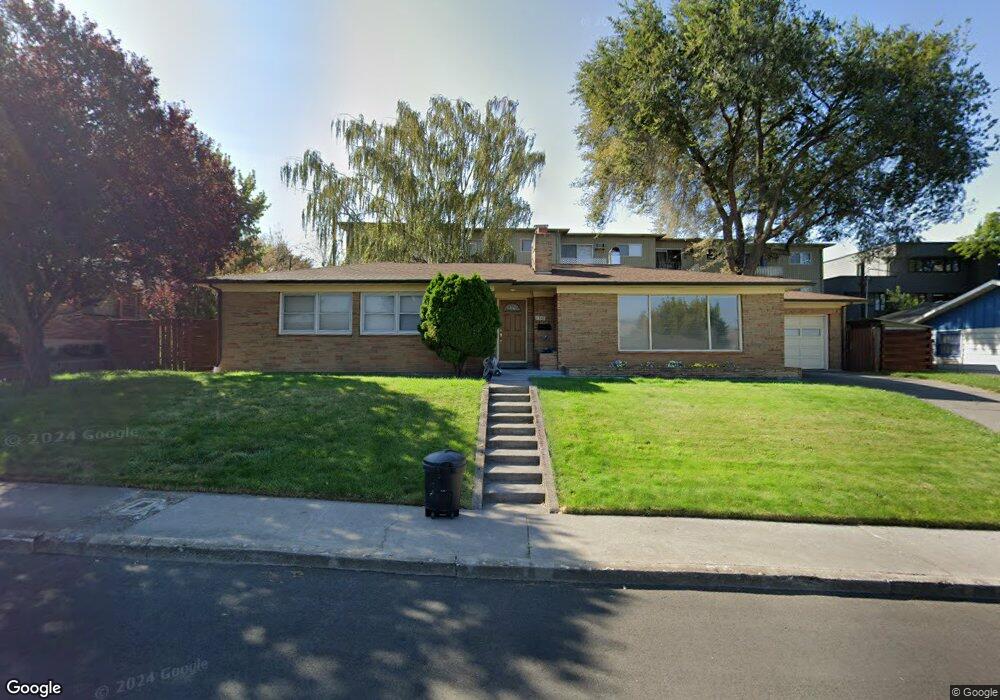 1718 E 11th St, the Dalles, OR 97058 - photo 1