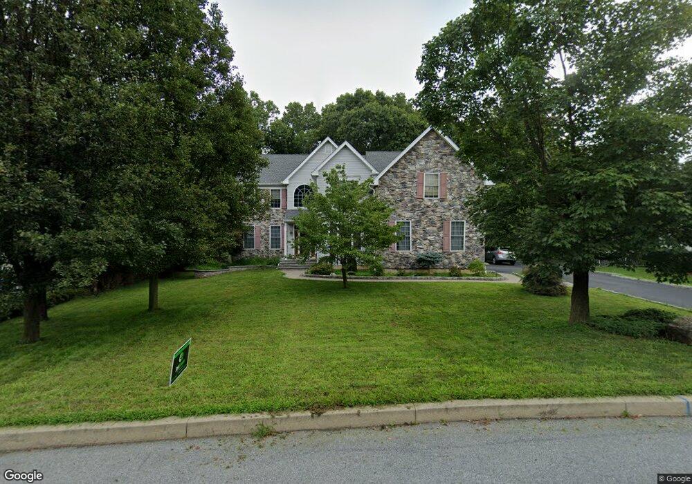 13 Woodsview Dr, Garnet Valley, PA 19060 - photo 1