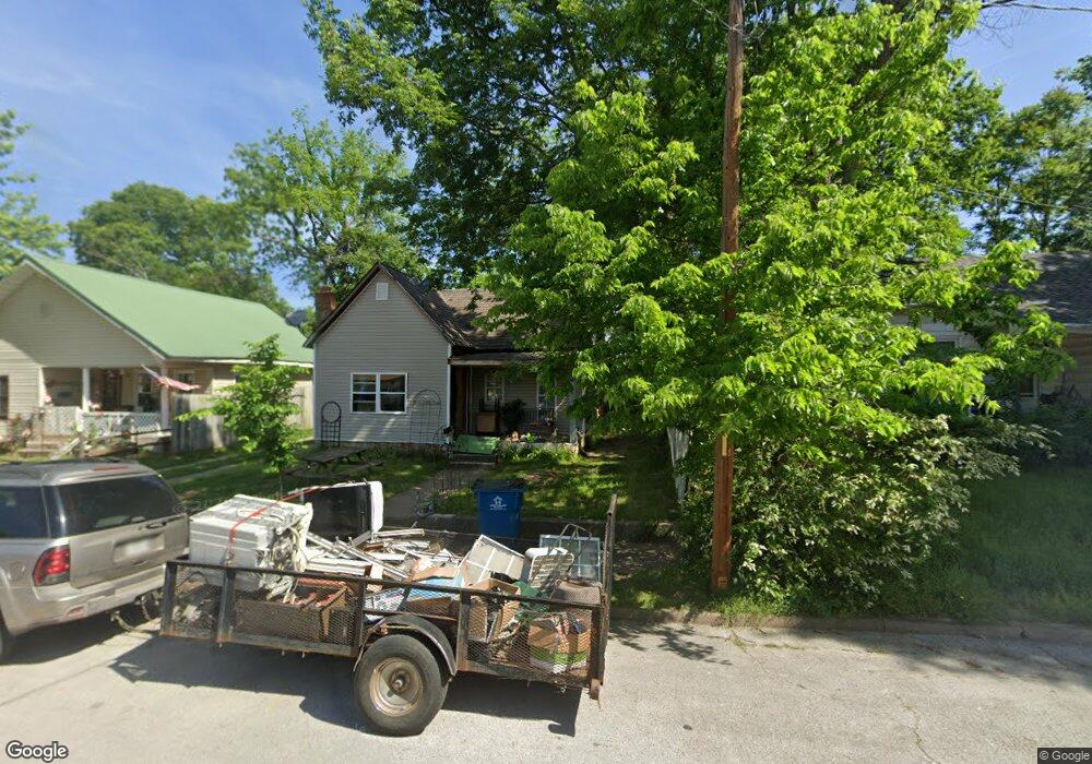 1009 Walnut St, Carthage, MO 64836 - photo 1