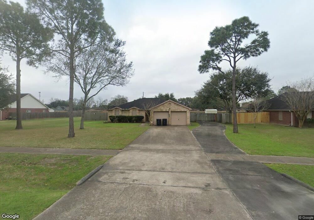 1603 W Shane St, Alvin, TX 77511 - photo 1