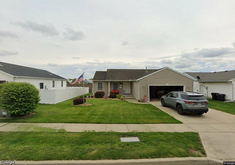 1200 Burlington St, Lincoln, IL 62656 - photo 1