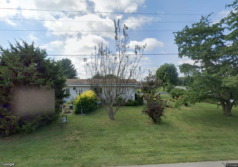 525 Richard Dr, Xenia, OH 45385 - photo 1