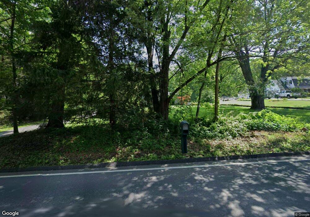 5137 Chestnut Hill Rd, Center Valley, PA 18034 - photo 1