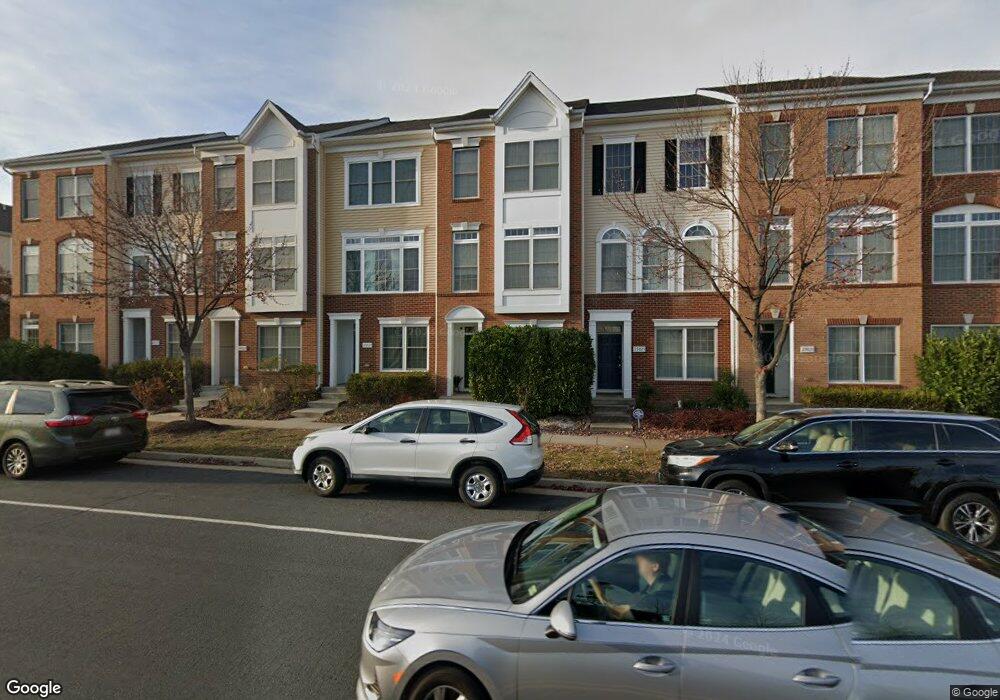 25025 Riding Center Dr, Chantilly, VA 20152 - photo 1