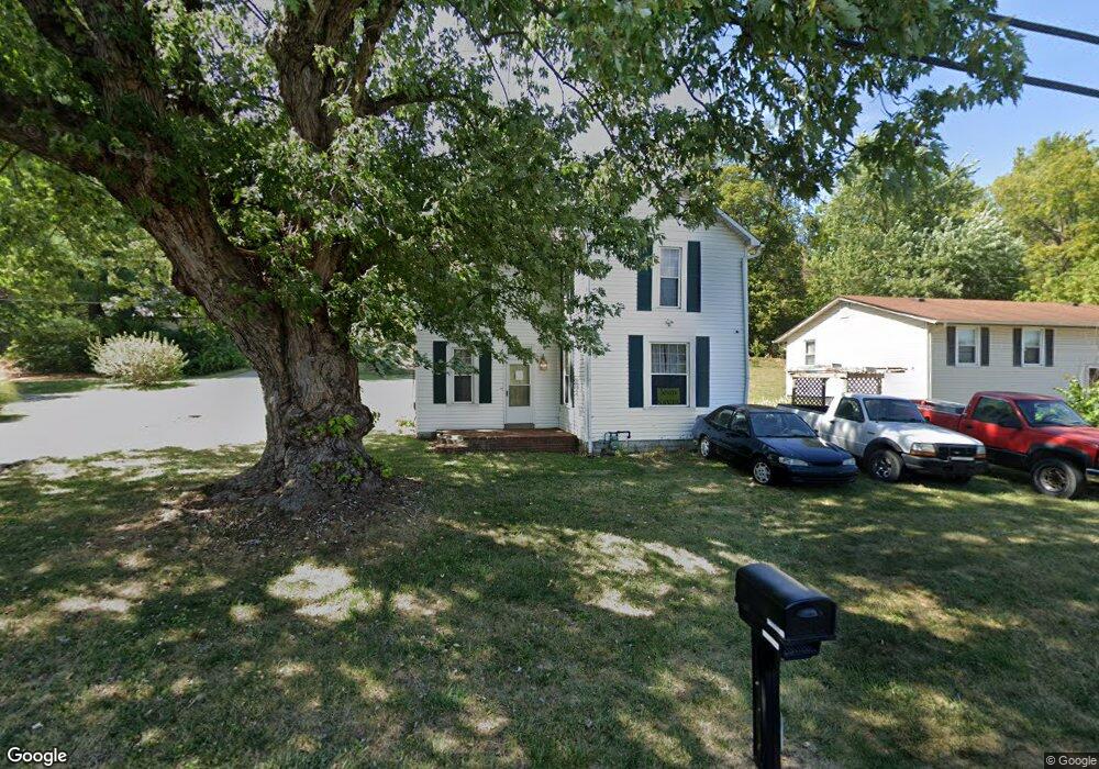 693 S Maple St, Lancaster, OH 43130 - photo 1