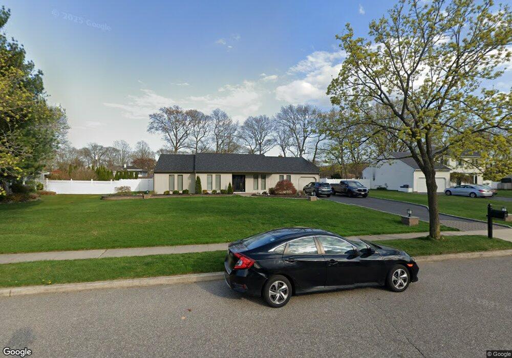 73 Wicks Path, ComMacK, NY 11725 - photo 1