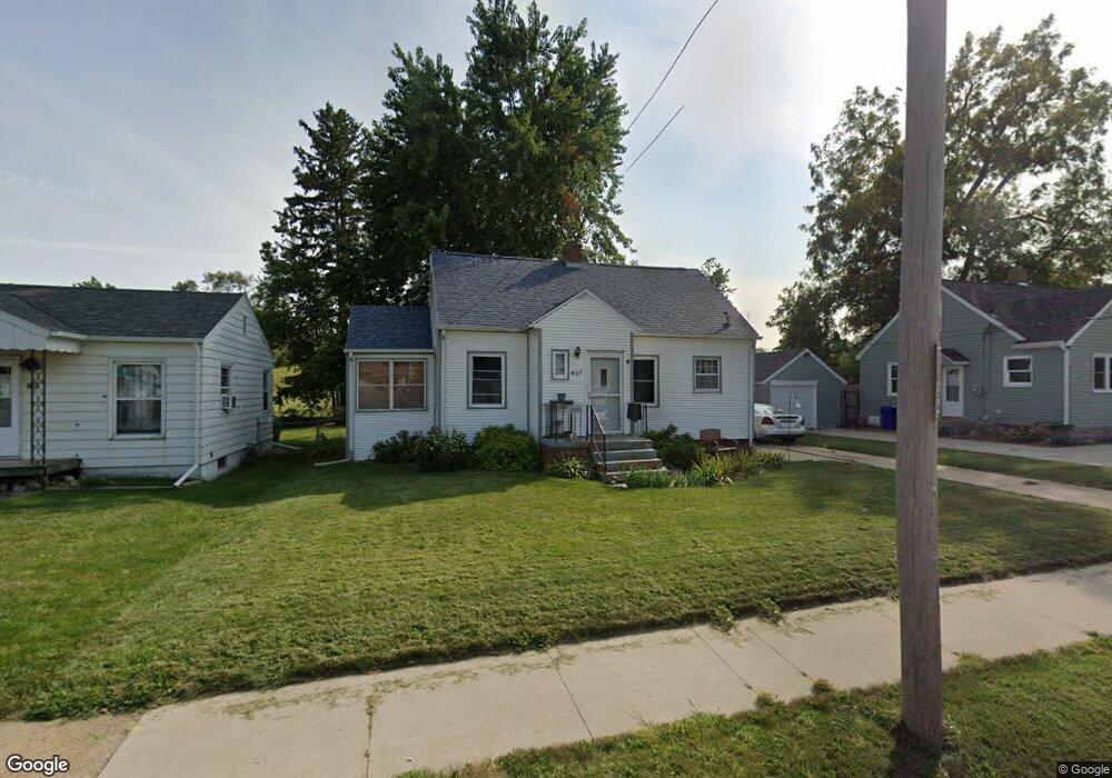 407 16th Ave SW, Cedar Rapids, IA 52404 - photo 1
