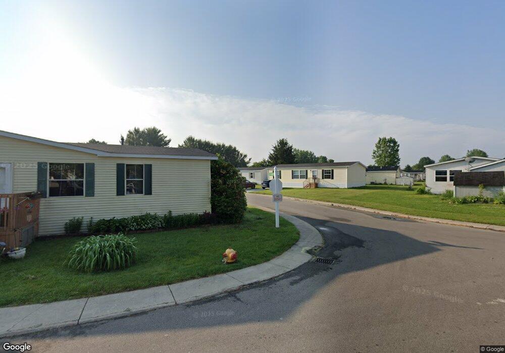 569 Persimmon Ct, Flint, MI 48506 - photo 1