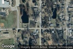 320 S 8th St, Albion, IL 62806