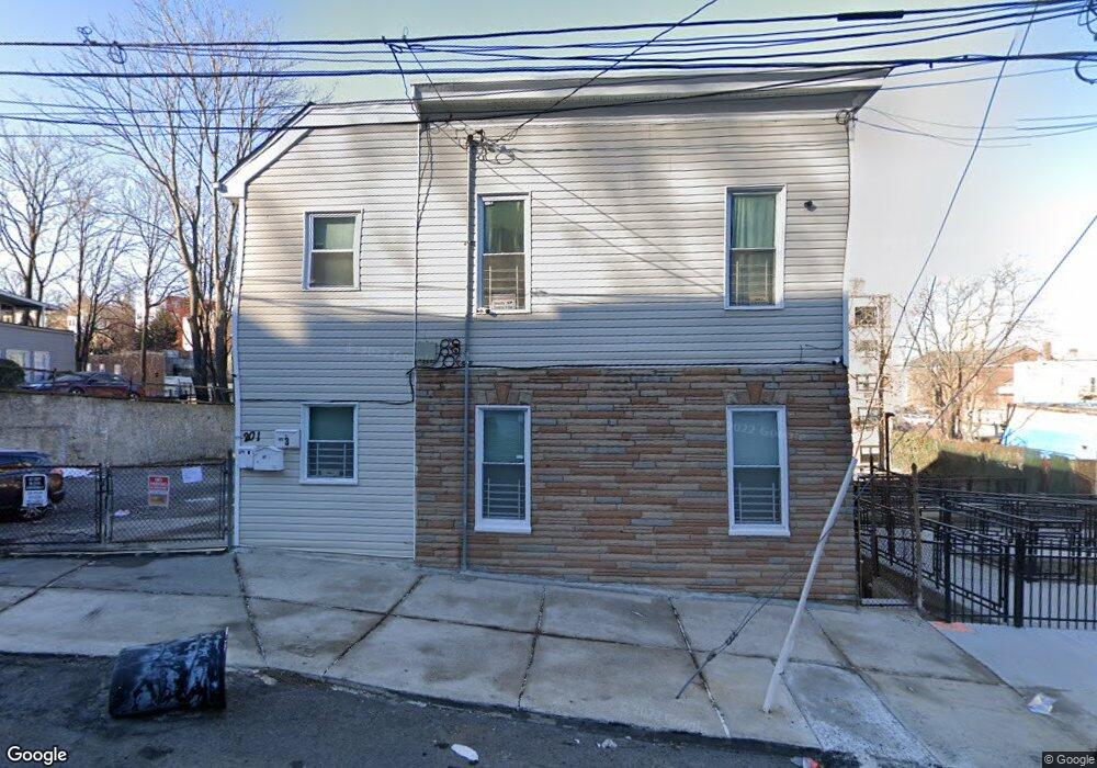 201 Oak St, Yonkers, NY 10701 - photo 1