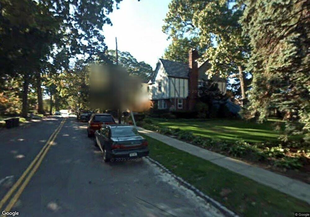 18629 Avon Rd, Jamaica, NY 11432 - photo 1