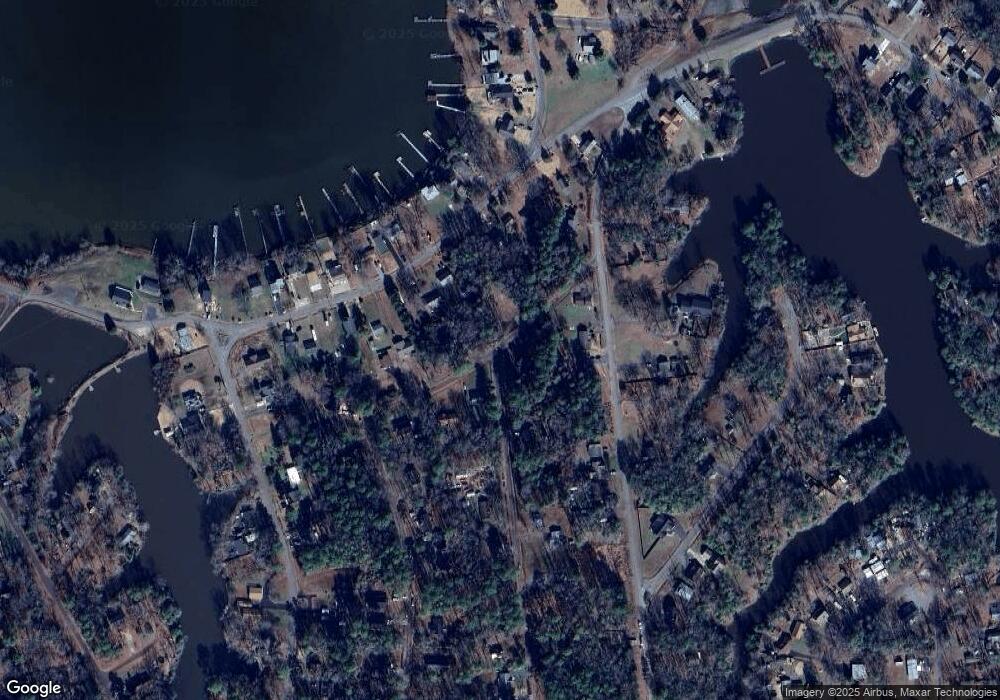 19 Shorewood Dr, Colonial Beach, VA 22443 - photo 1