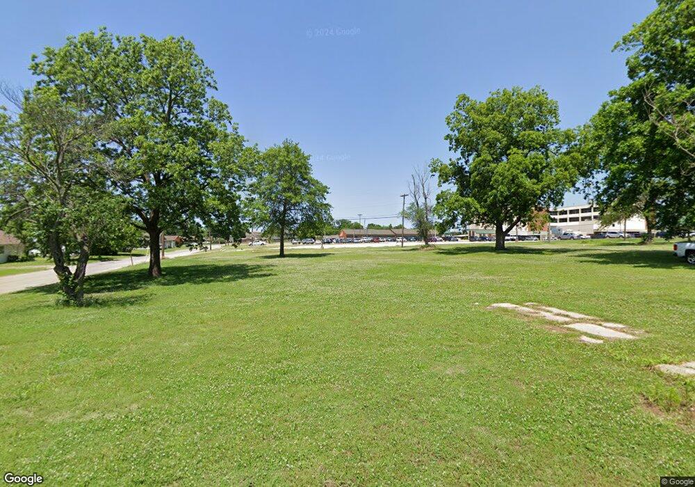 1002 E 3rd St, Cushing, OK 74023 - photo 1