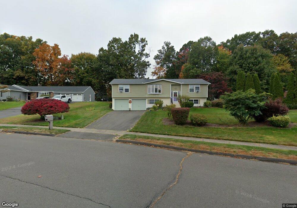 137 Violet Dr, Bristol, CT 06010 - photo 1