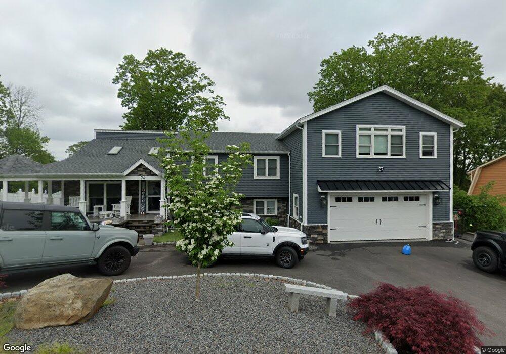 94 Pheasant Dr, Cranston, RI 02920 - photo 1