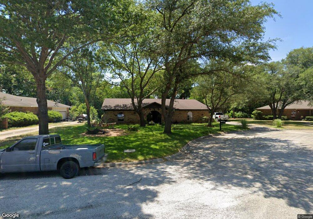 7 Brookhollow Cir, Gainesville, TX 76240 - photo 1