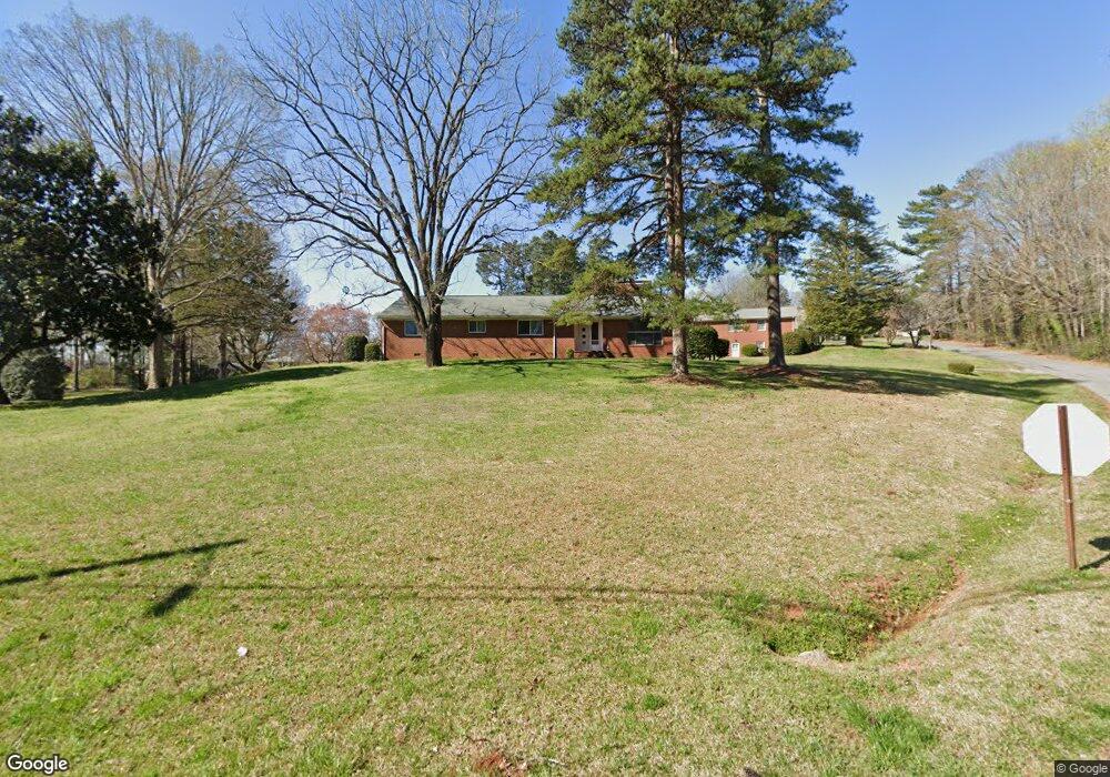 607 N Ivey Ave, Siler City, NC 27344 - photo 1
