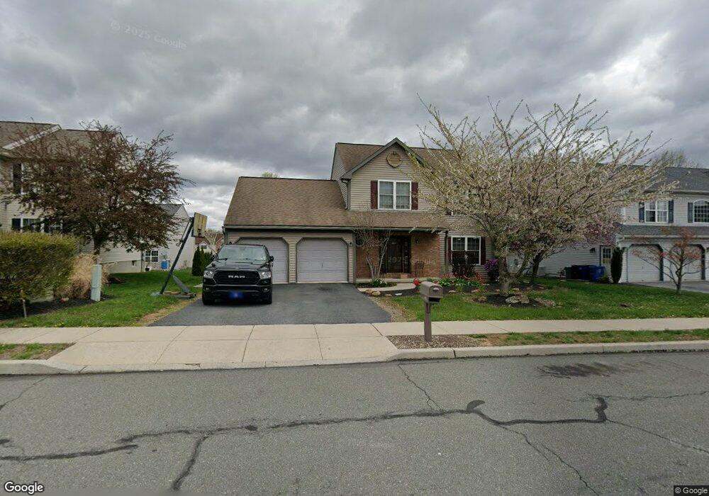 1046 Leanne St, Reading, PA 19605 - photo 1