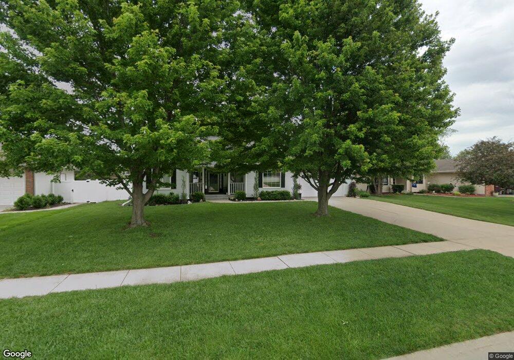 2814 SW Cannock Chase Rd, Topeka, KS 66614 - photo 1