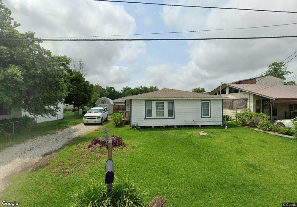 914 Manuel Rd, Lake Charles, LA 70607 - photo 1
