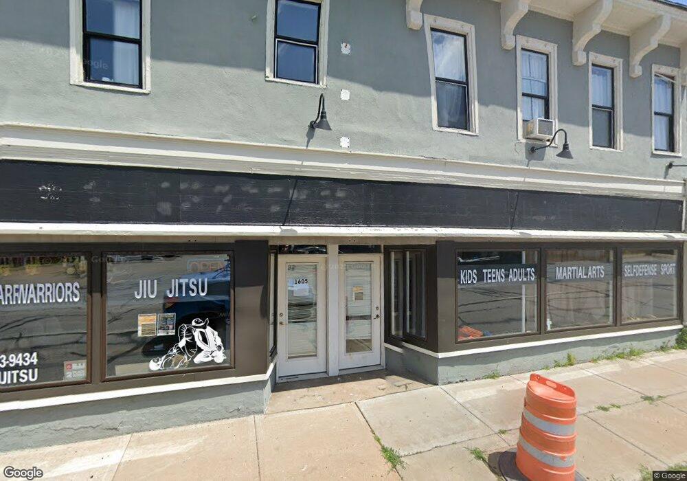 1605 N Harrison St, Davenport, IA 52803 - photo 1