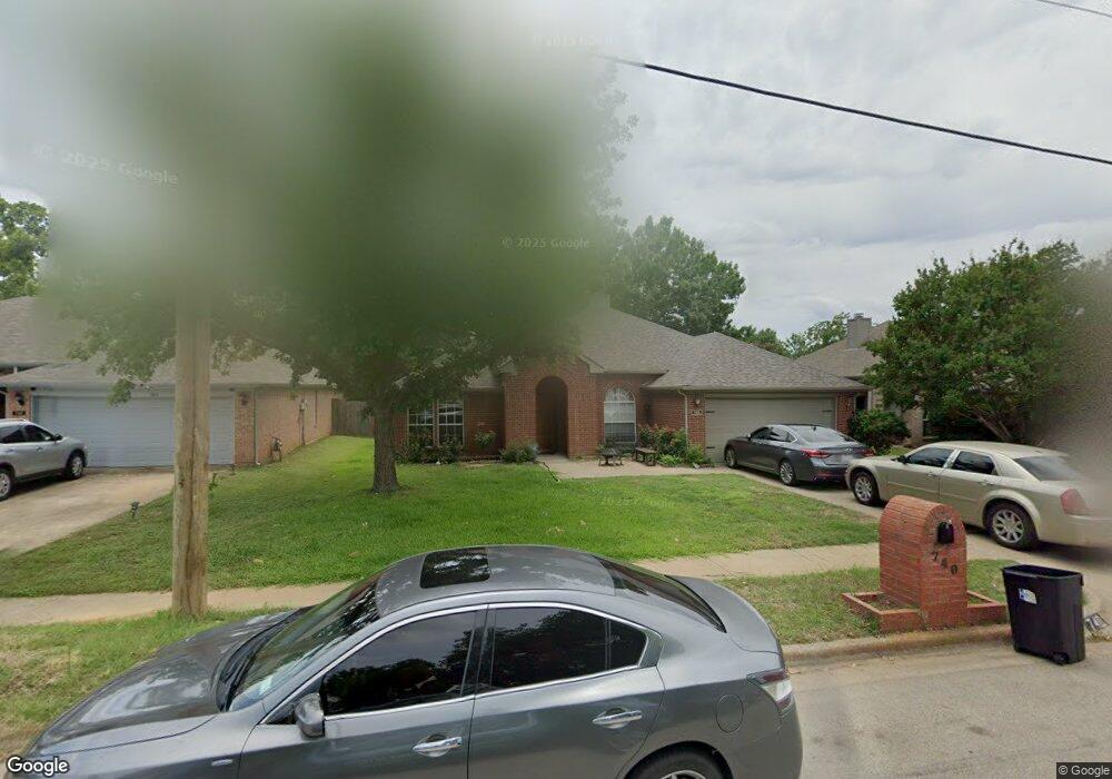 740 Bluebonnet Dr, Hurst, TX 76053 - photo 1