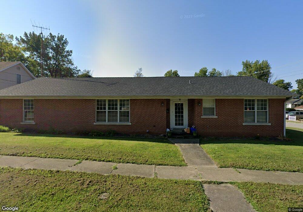 225 W Logan St, Harrisburg, IL 62946 - photo 1