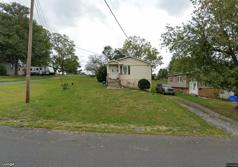 537 S Linden Ave, Waynesboro, VA 22980 - photo 1