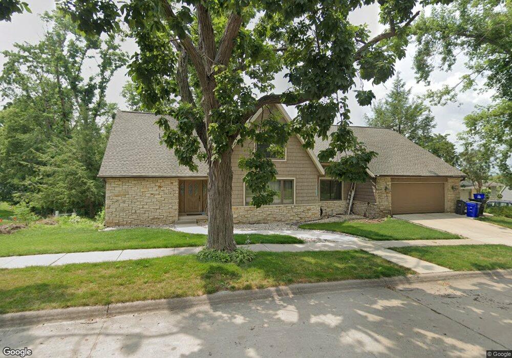 2658 Rainier Ct NE, Cedar Rapids, IA 52402 - photo 1