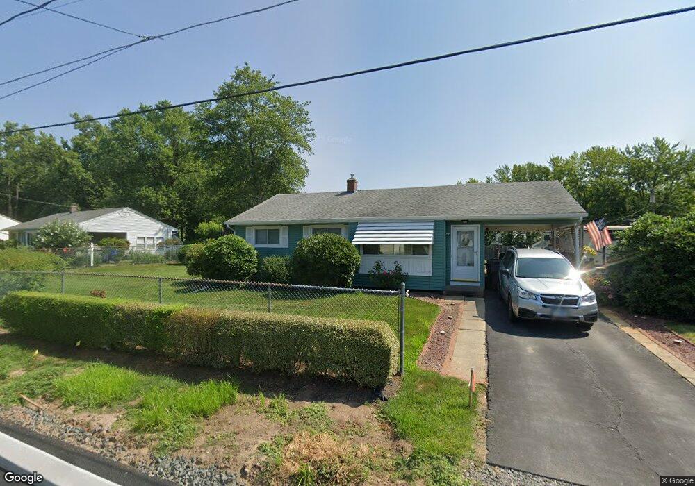 2 Trinity Dr, Enfield, CT 06082 - photo 1