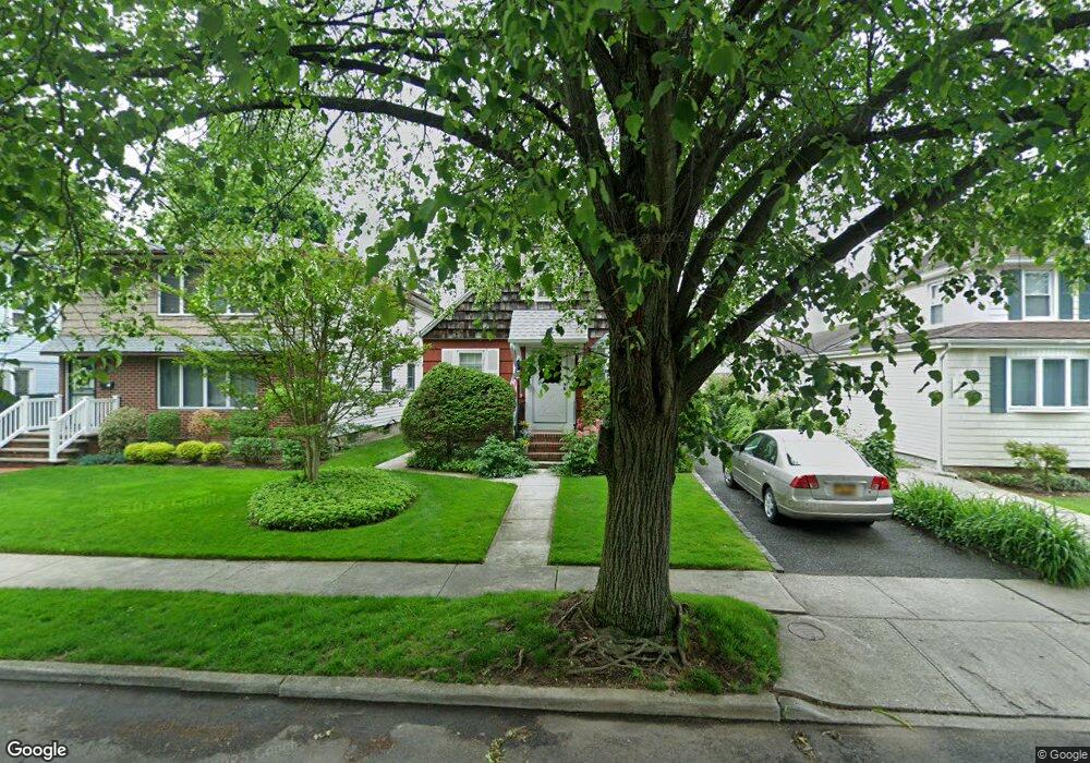 103 Walnut St, West Hempstead, NY 11552 - photo 1